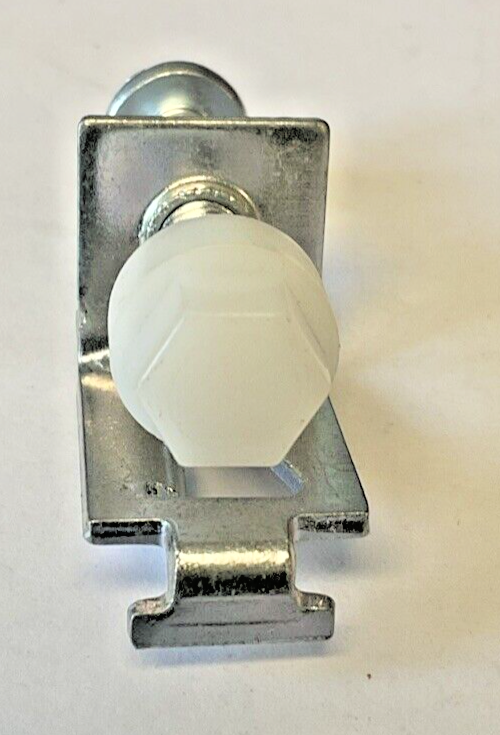 ALLEN BRADLEY 2711P-RTMC MOUNTING CLIPS PANELVIEW ***LOTOF8***