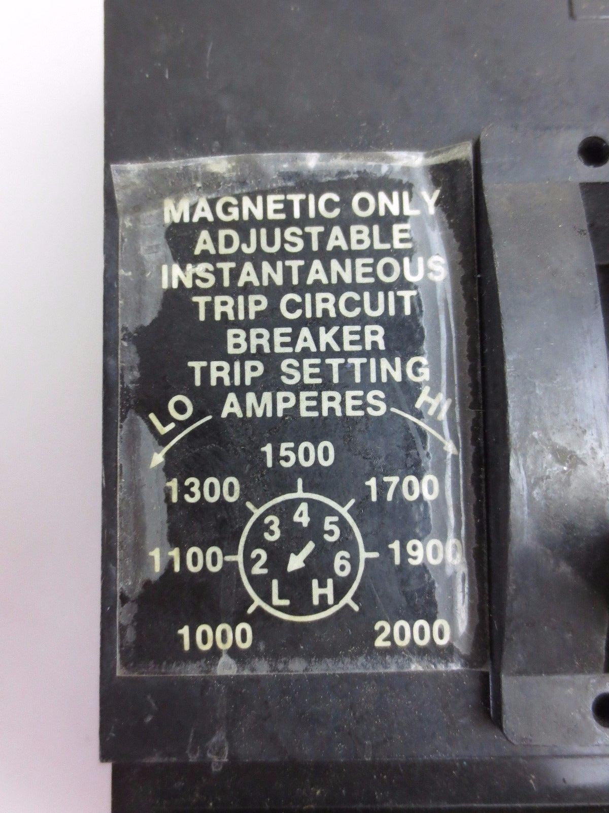 SQUARE D ADJUSTABLE TRIP CIRCUIT BREAKER - 225A, 3P