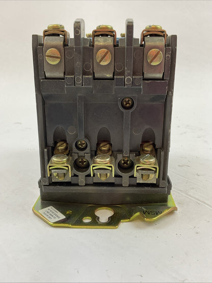ALLEN BRADLEY 500-B0D93 SER B SIZE 1 CONTACTOR 27A 600VAC 10HP COIL 115-120V