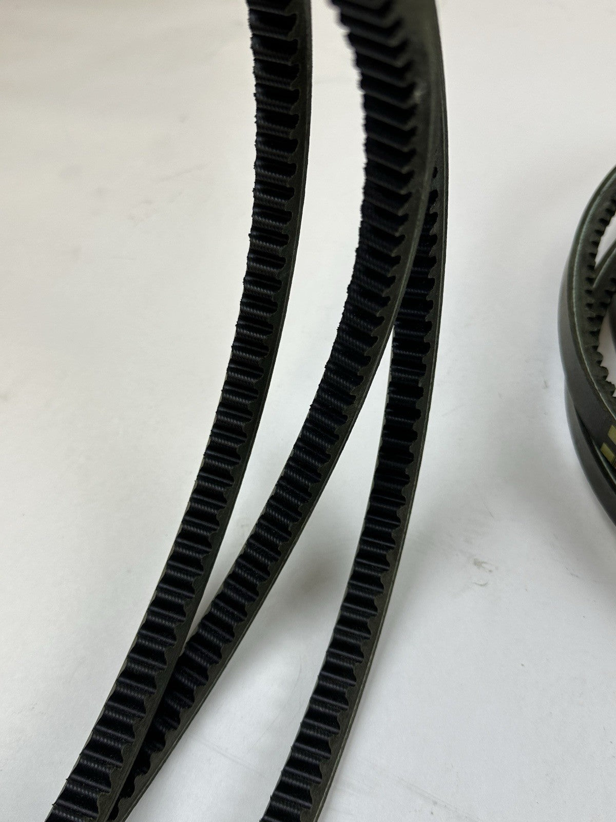 GATES BX95 TRI-POWER V-BELT 9013-2095 V80 LOT OF 3