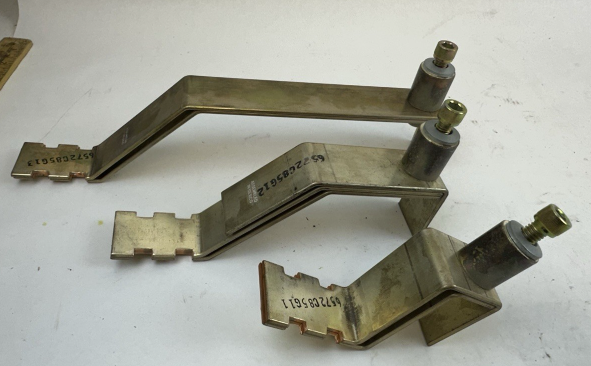 EATON 6572C85G11 6572C85G12 6572C85G13 BREAKER BUSSING SET