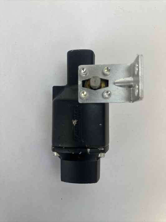 WHITEY MODEL 131 SR 200PSI SPRING RETURN ACTUATOR