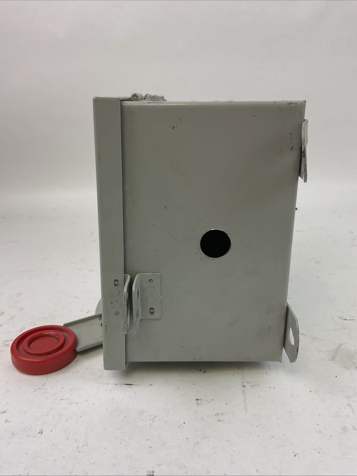 CUTLER HAMMER DH361UDK SAFETY SWITCH 600VAC 30HP 250VDC 5HP 30A 3P TYPE 12(3R)
