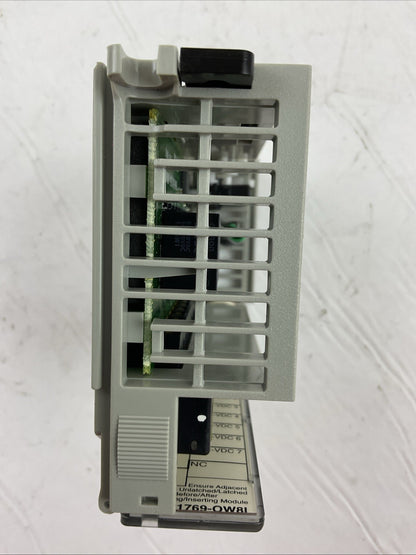 ALLEN BRADLEY 1769-OW8I SER B REV 2 F/W REV 3.1 8PT ISOLATED FORM A RELAY