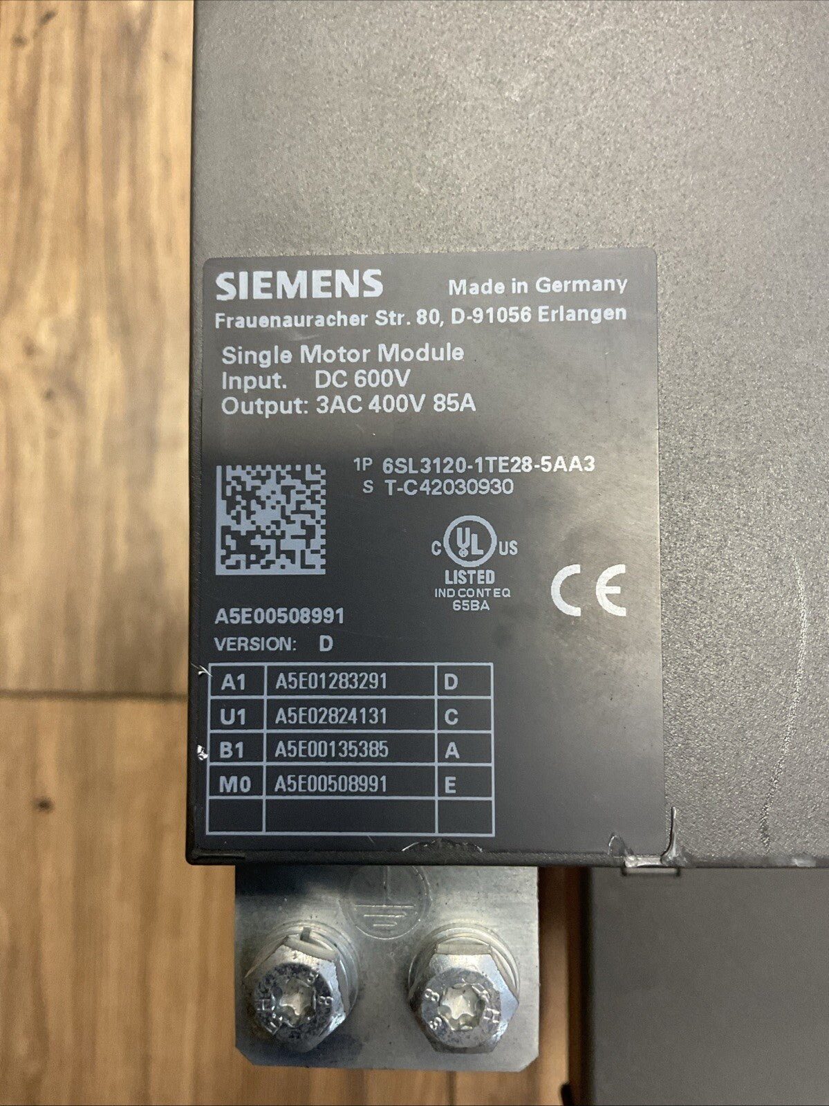SIEMENS 1P 6SL3120-1TE28-5AA3 SINGLE MOTOR MODULE OUTPUT 3AC 400V 85A INPUT DC