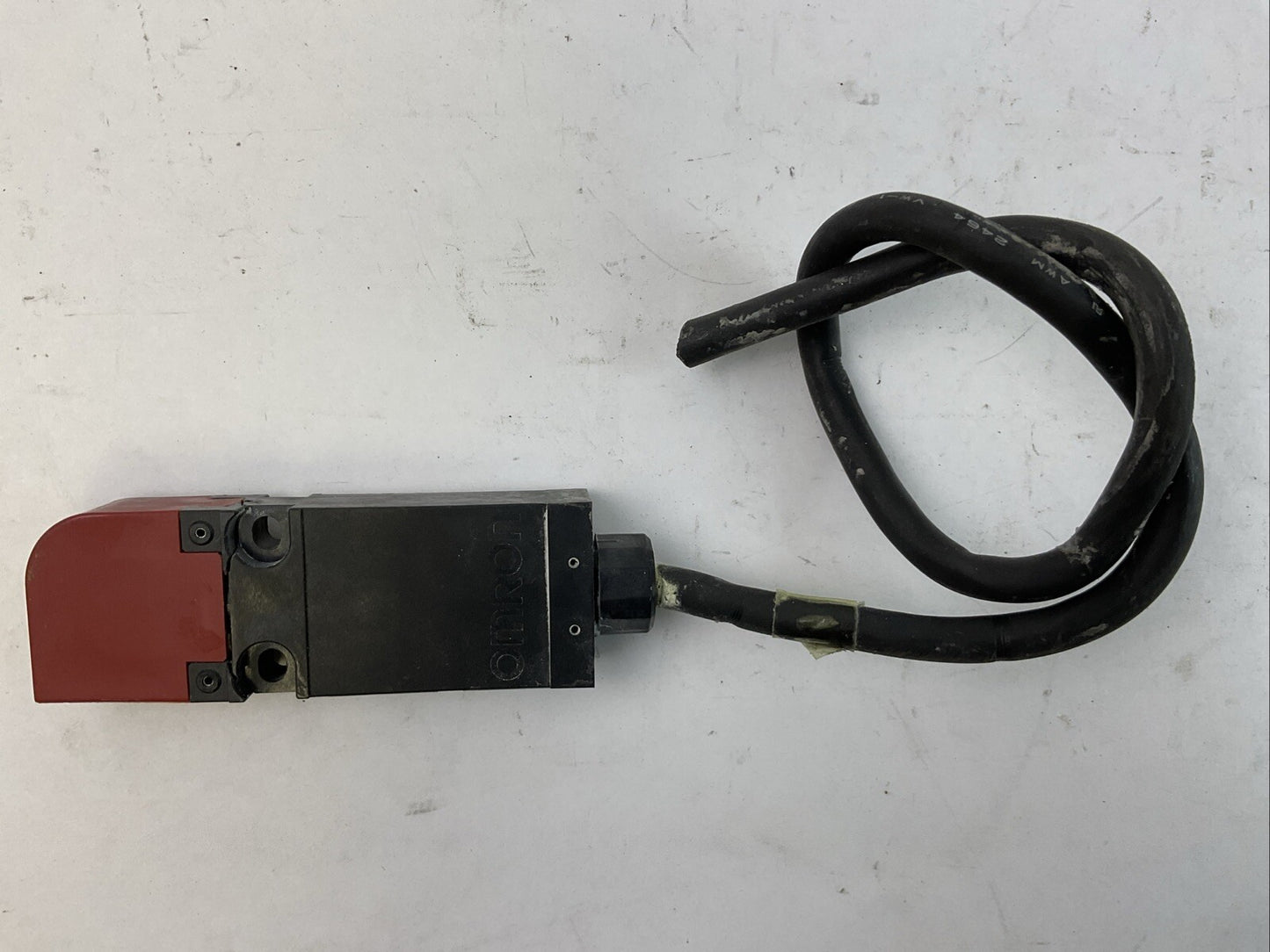 OMRON D4GS-N2R-5 DOOR SWITCH