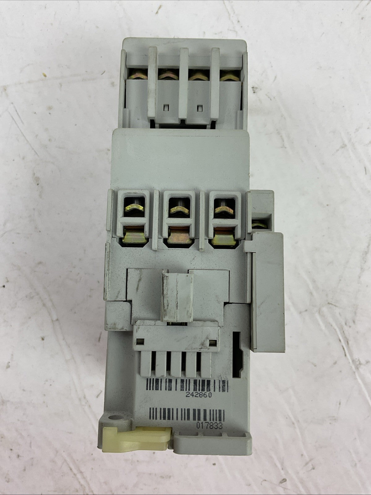 ALLEN BRADLEY 100-C37*00 SER C CONTACTOR 600VAC 60A COIL 120V 100-F 100-FSV136