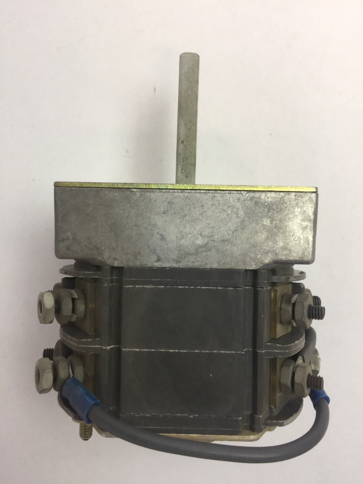 WESTINGHOUSE 505A702G04 TYPE W2 SWITCH 600V 20A ROTARY SWITCH NO HANDLE