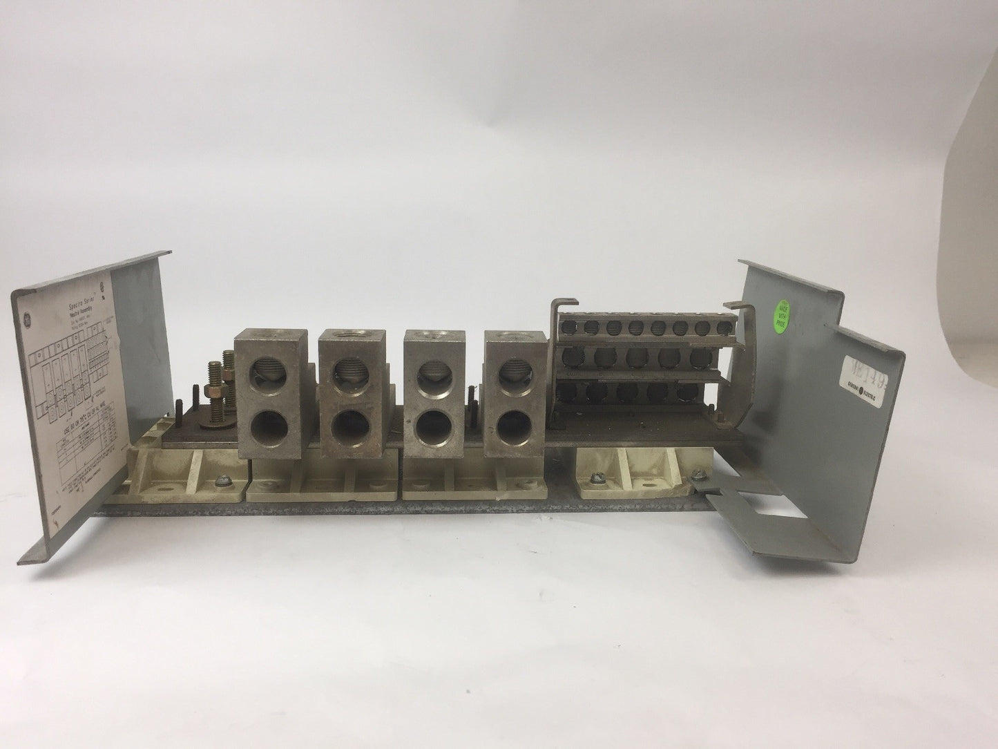 GE SPECTRO SERIES ANK120 NEUTRAL ASSEMBLY MOD 1 1200A MAX
