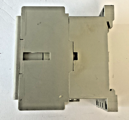ALLEN BRADLEY 700-K22Z-*  CONTROL RELAY SER.B 600VAC 10A ****LOTOF2****