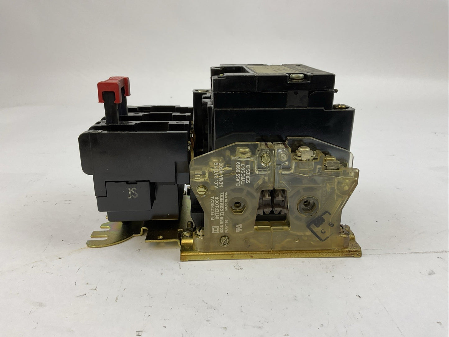 SQUARE D 8536SBG2 SIZE 0 STARTER 600VAC 5HP B4.85 HEATERS 31041-400-42 COIL 120V