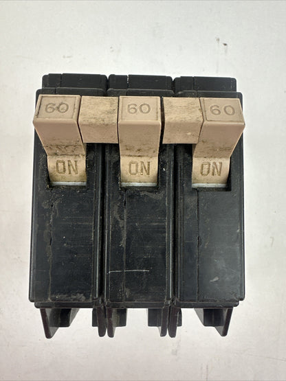 CUTLER HAMMER CH360 CIRCUIT BREAKER 30AMP 240VAC 3POLE CLASS CTL TYPE CH