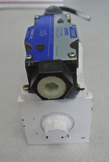 TOKIMEC / VICKERS DG4V-S-2A-M-P7L-H-7-40 DIRECTIONAL CONTROL VALVE / 24VDC COIL