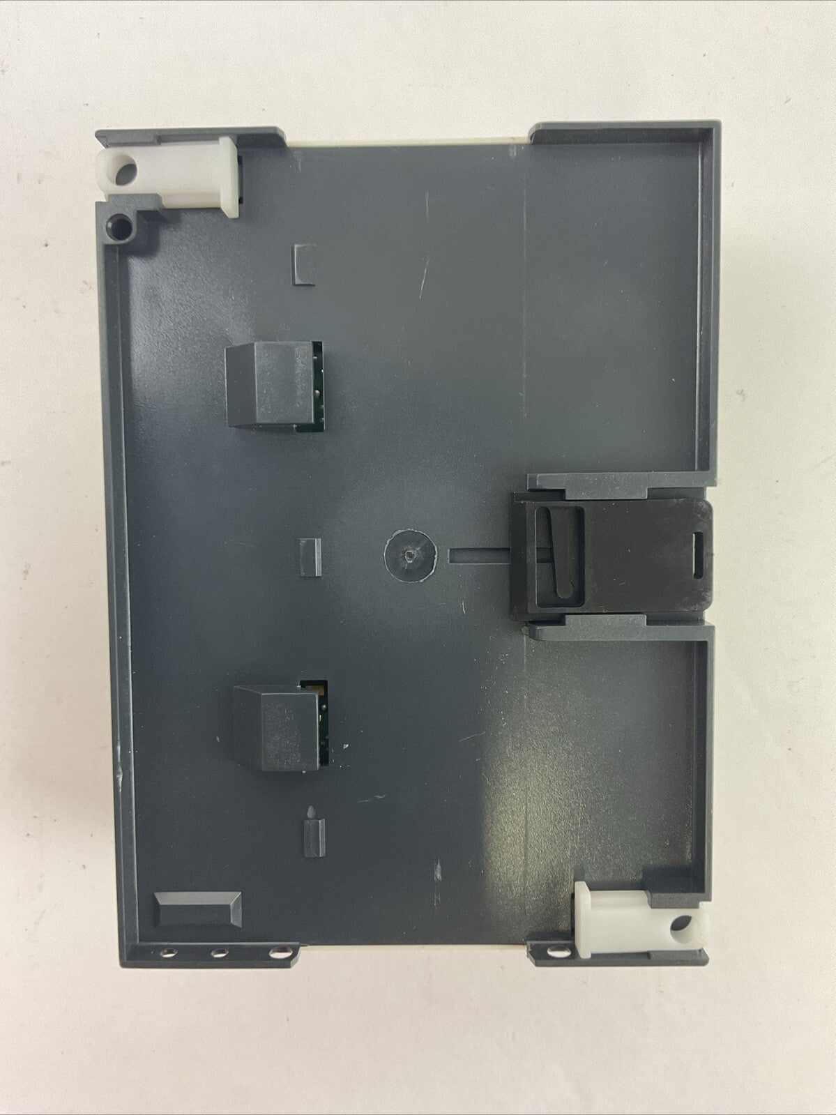 SCHNEIDER ELECTRIC ZELIO SR3 B261BD SMART RELAY 24VDC OUTPUT RELAY 24VDC 240VAC