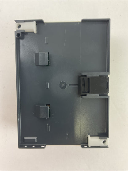 SCHNEIDER ELECTRIC ZELIO SR3 B261BD SMART RELAY 24VDC OUTPUT RELAY 24VDC 240VAC