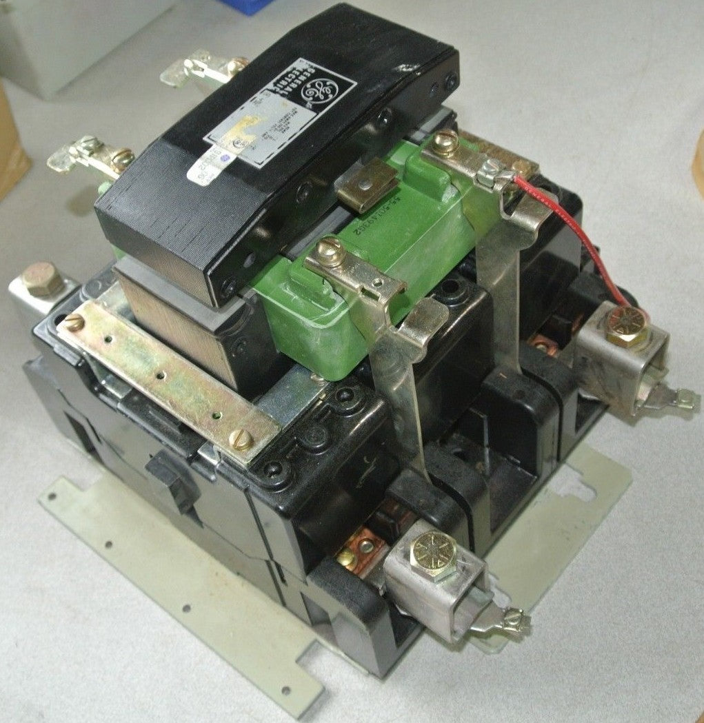 GE CR105P0 / CR105PO OPEN MAGNETIC CONTACTOR NEMA 5 NEW SURPLUS 70249IP002