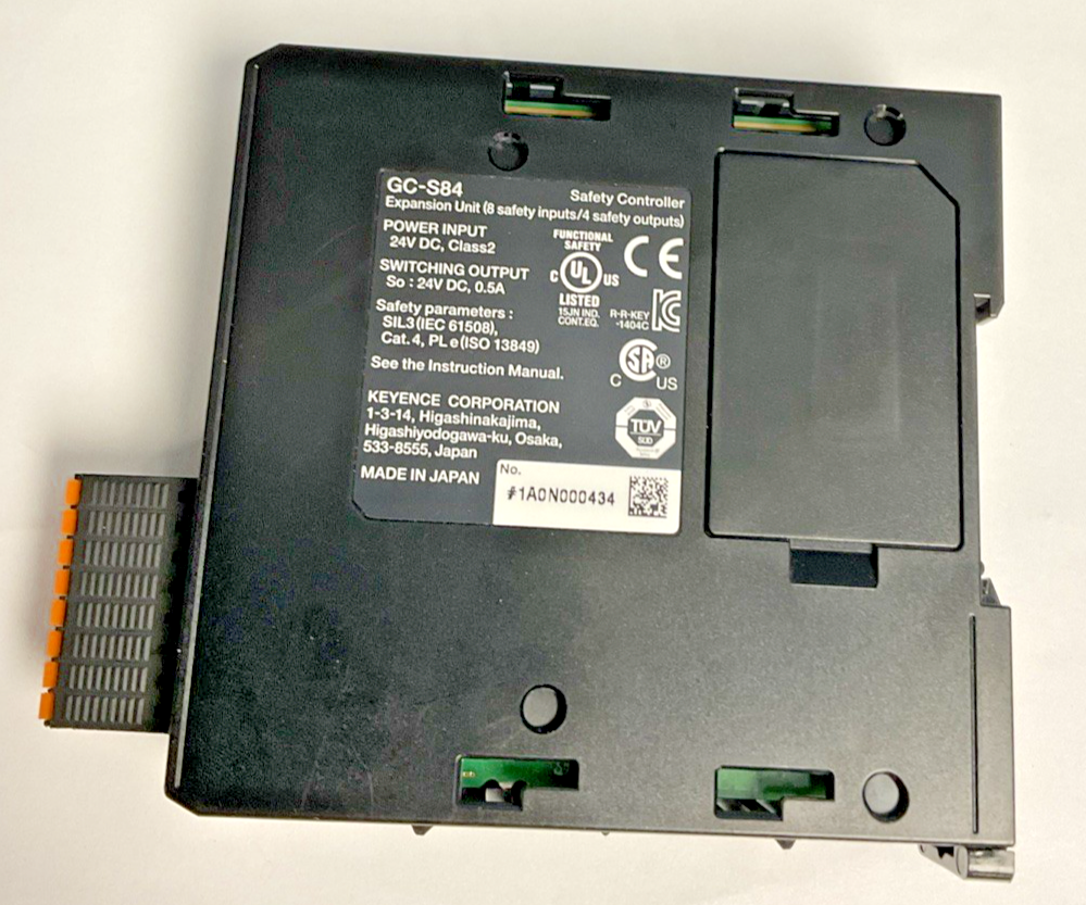 KEYENCE GC-S84 SAFETY CONTROLLER 24VDC 0.5A