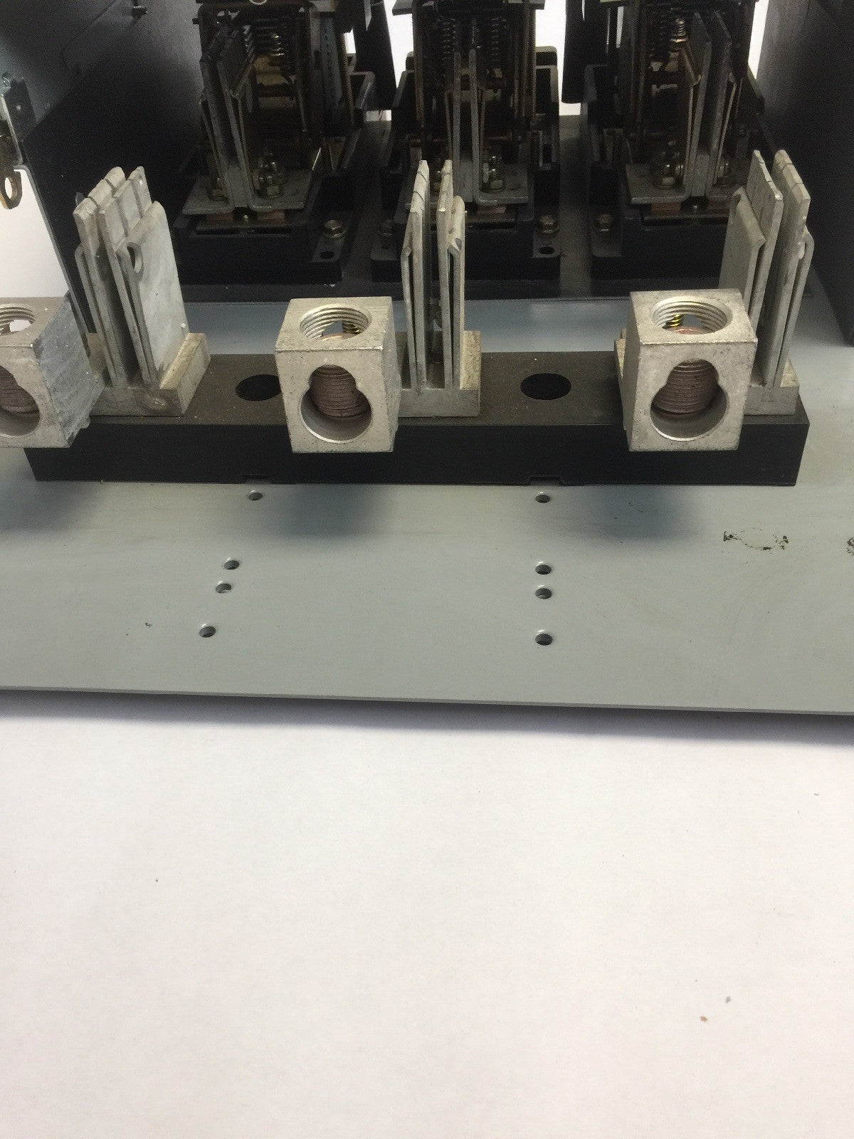 GE THMA35J5 DISCONNECT SWITCH 600A 600VAC 250V 3 POLE MODEL 2
