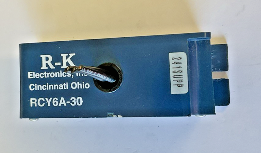 R-K ELECTRONICS RCY6A-30 NETWORK FILTER 600VAC RES 220OHM 7W **LOTOF4**