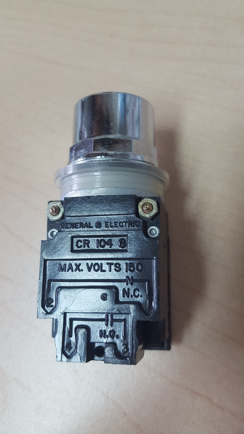 GENERAL ELECTRIC CR104E3324 PUSHBUTTON *NEW IN BOX*