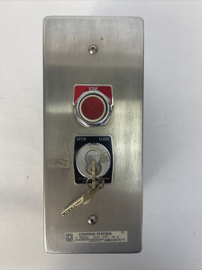 SQUARE D 9001 KZC-297 CONTROL STATION SER A TYPE 4,13 300VAC