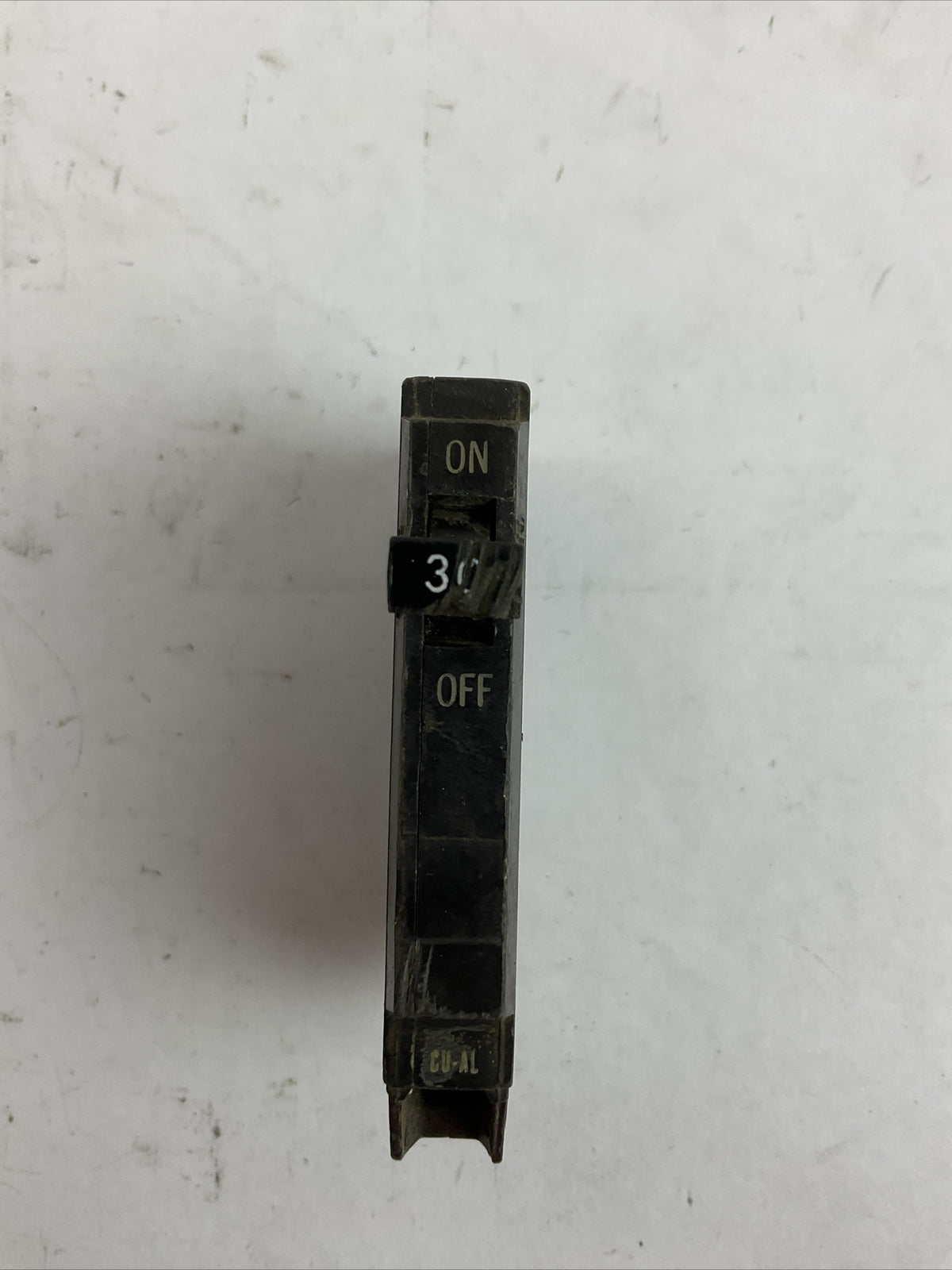 GE THQP130 1POLE TYPE TQP CIRCUIT BREAKER 30AMP 120/240VAC (LOT OF 5)