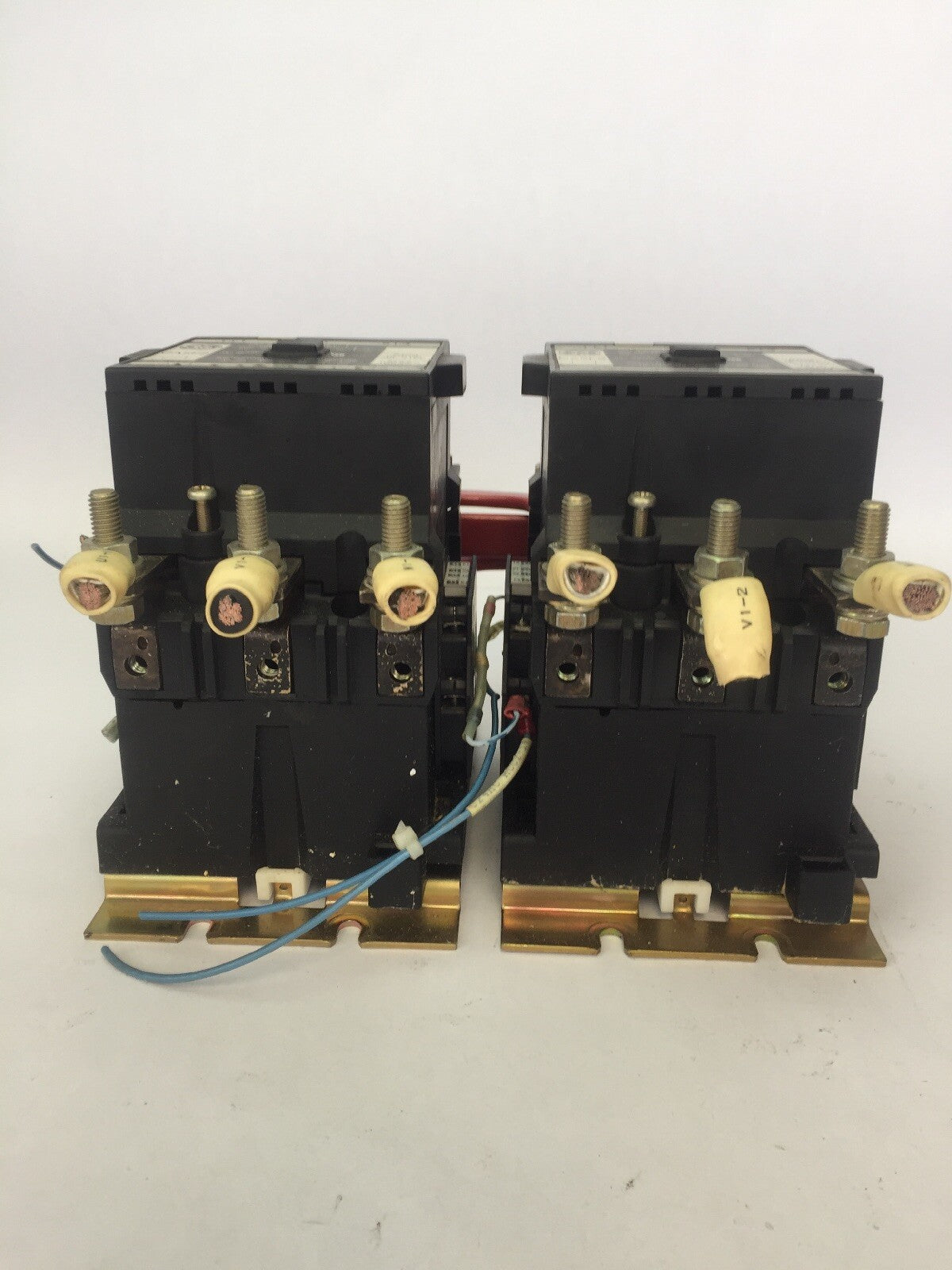 GE CA5F2 REVERSING CONTACTOR 600VAC 100HP 105AMP COIL 120V 60HZ
