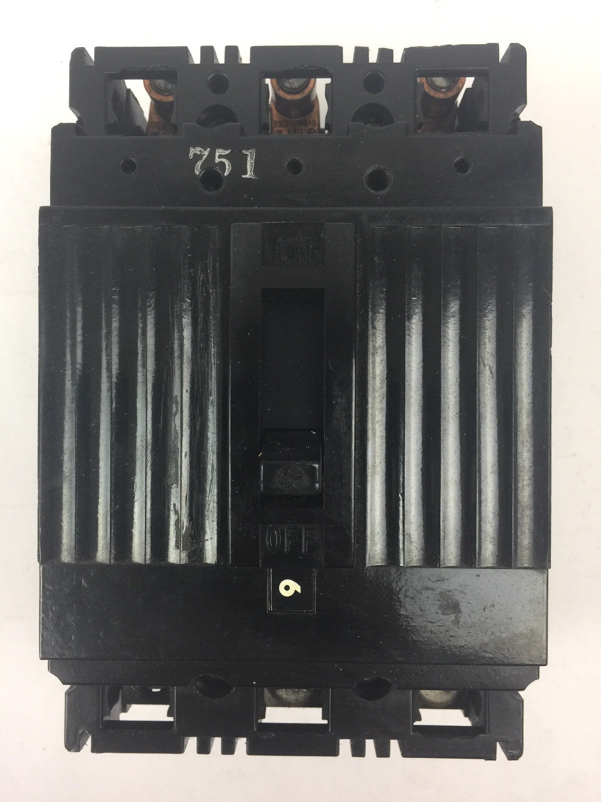 GE TE132030 CIRCUIT BREAKER 240 VAC 30 AMP 3 POLE