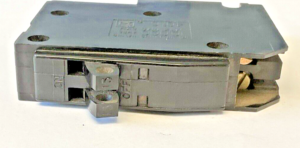 SQUARE D QOT1515 CIRCUIT BREAKER 15A 2POLE 120/240VAC