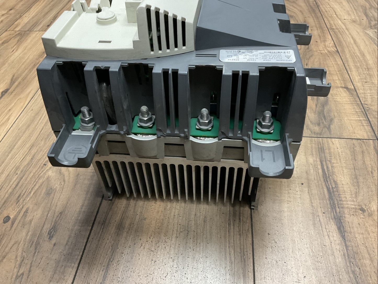 EMERSON SERVO DRIVE MP210A4R 75kW 125HP ARM OUTPUT 0-550VDC 210A LINE