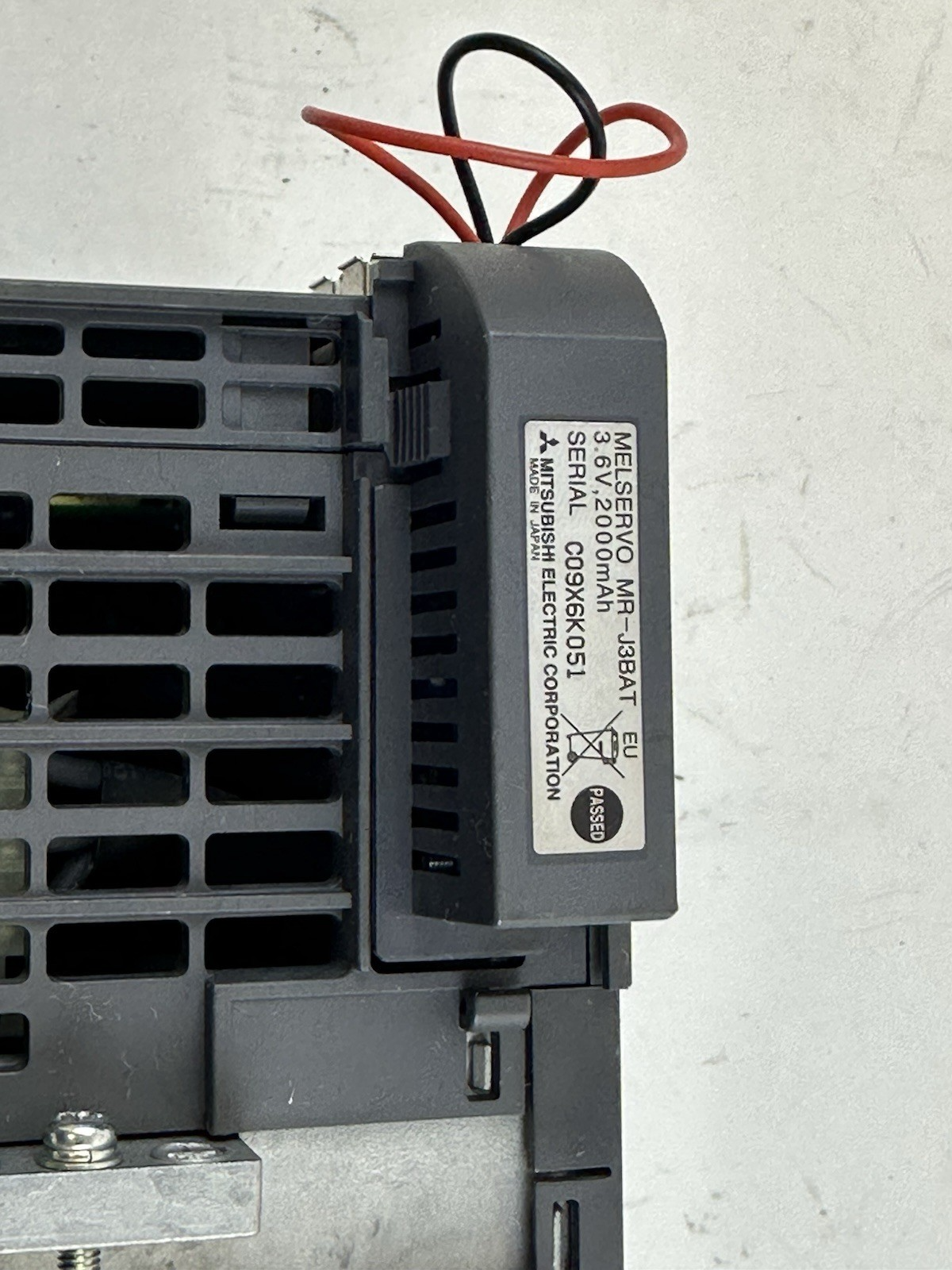 MITSUBISHI MELSERVO-J3 MR-J3-200BS4 AC SERVO DRIVE 3 PHASE 2kW 380-480V 50-60Hz