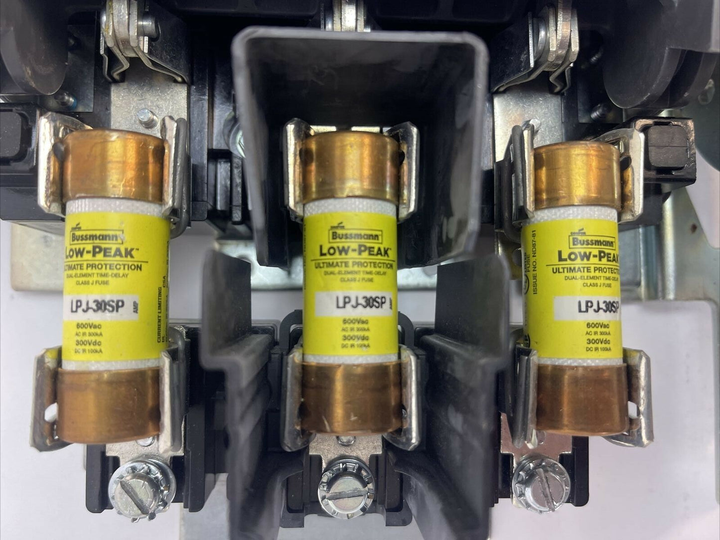 ALLEN BRADLEY 1494V-DS30 SER D DISCONNECT SWITCH 30AMP 250VDC 600VAC 7.5HP