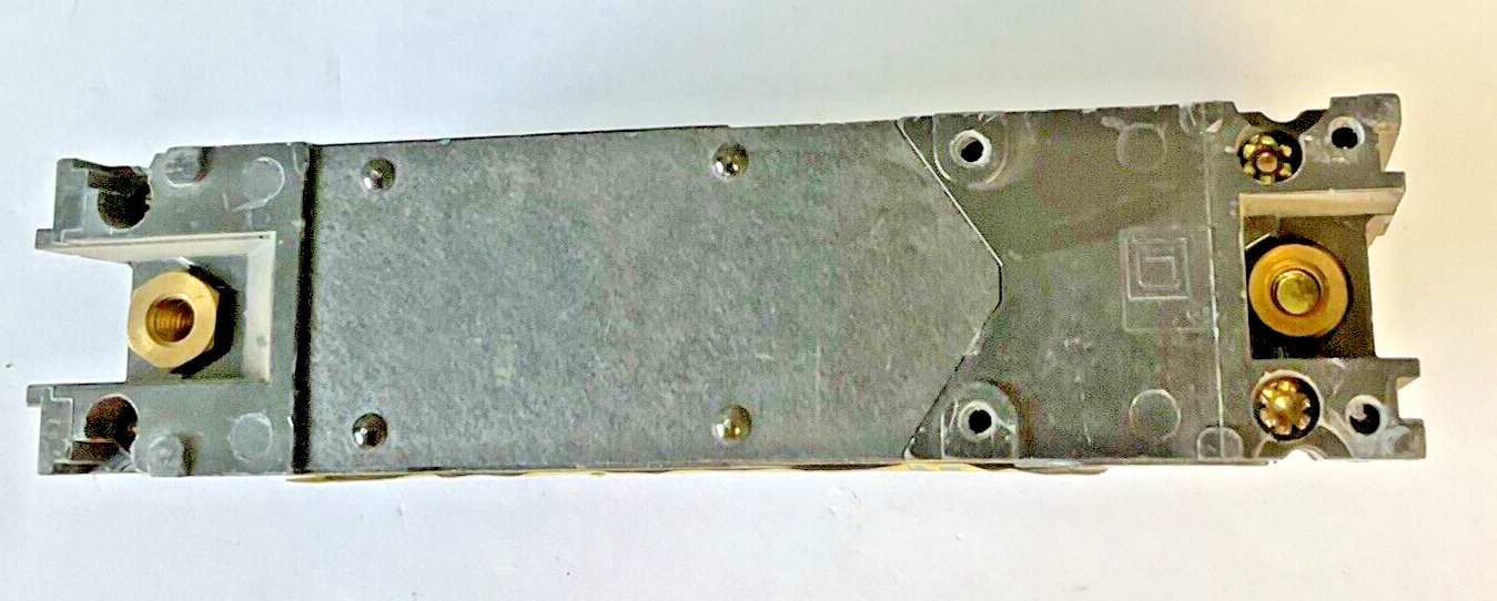SQUARE D FHL16030 CIRCUIT BREAKER 30A 277VAC 125VDC 1POLE