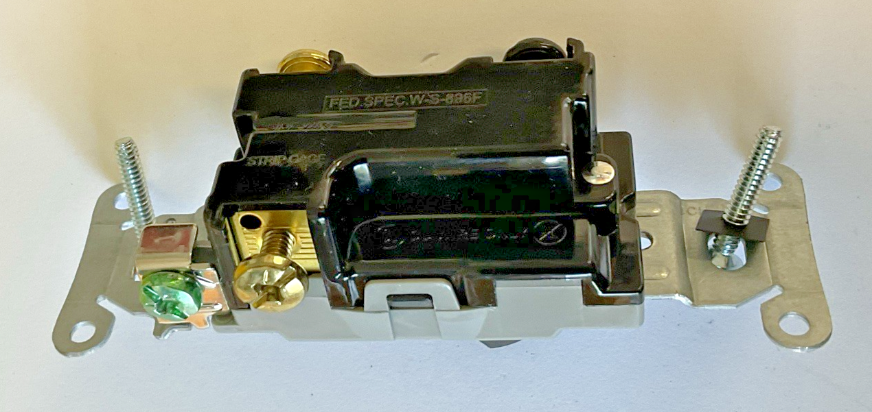 HUBBELL CS320 3-WAY SWITCH 20A 120/277A  ***LOTOF2***