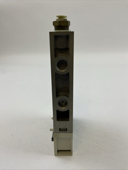 SMC SOLENOID VALVE VQ4200-5 VQ 4000