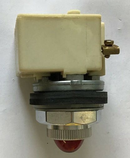 SQUARE D 9001 KP-7R6 STANDARD PILOT LIGHT RED LENS SER.H 240VAC 60HZ