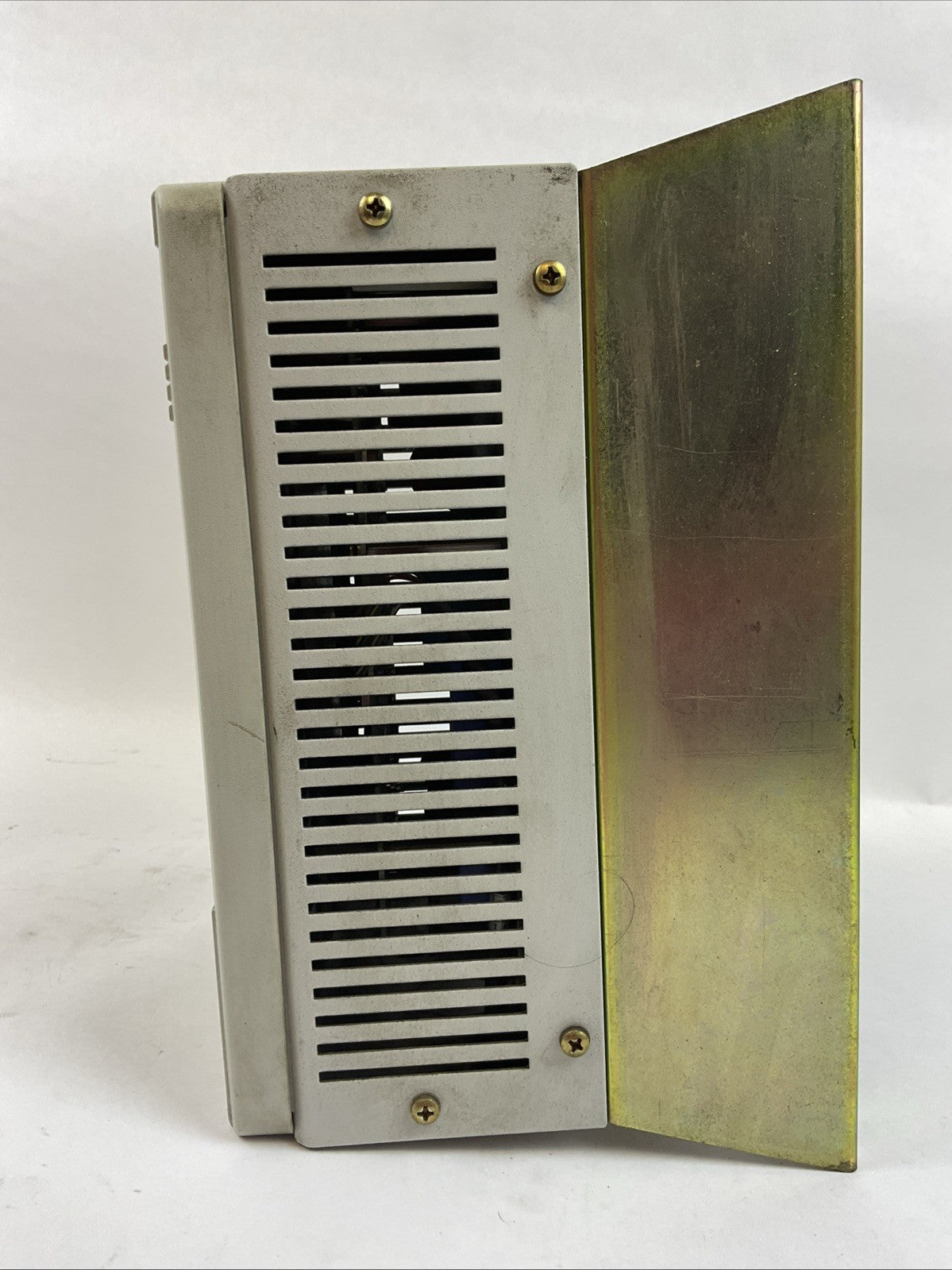 ALLEN BRADLEY 1336S-BRF20-AA-EN4 1336 PLUS SENSORLESS VECTOR DRIVE SER D