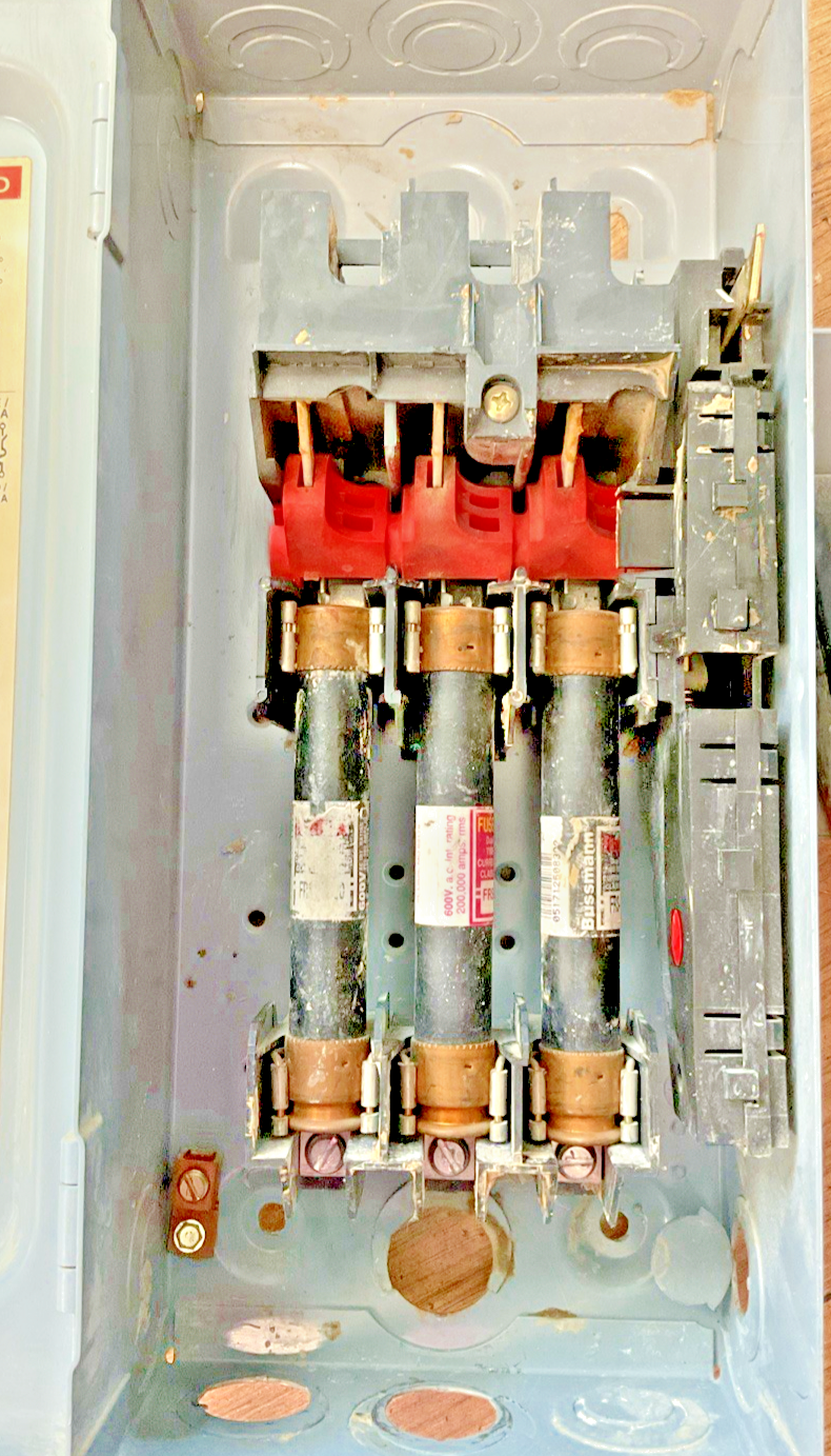 SQUARE D H361 FUSIBLE SER.F05 DISCONNECT SWITCH 30A 600VAC 600VDC