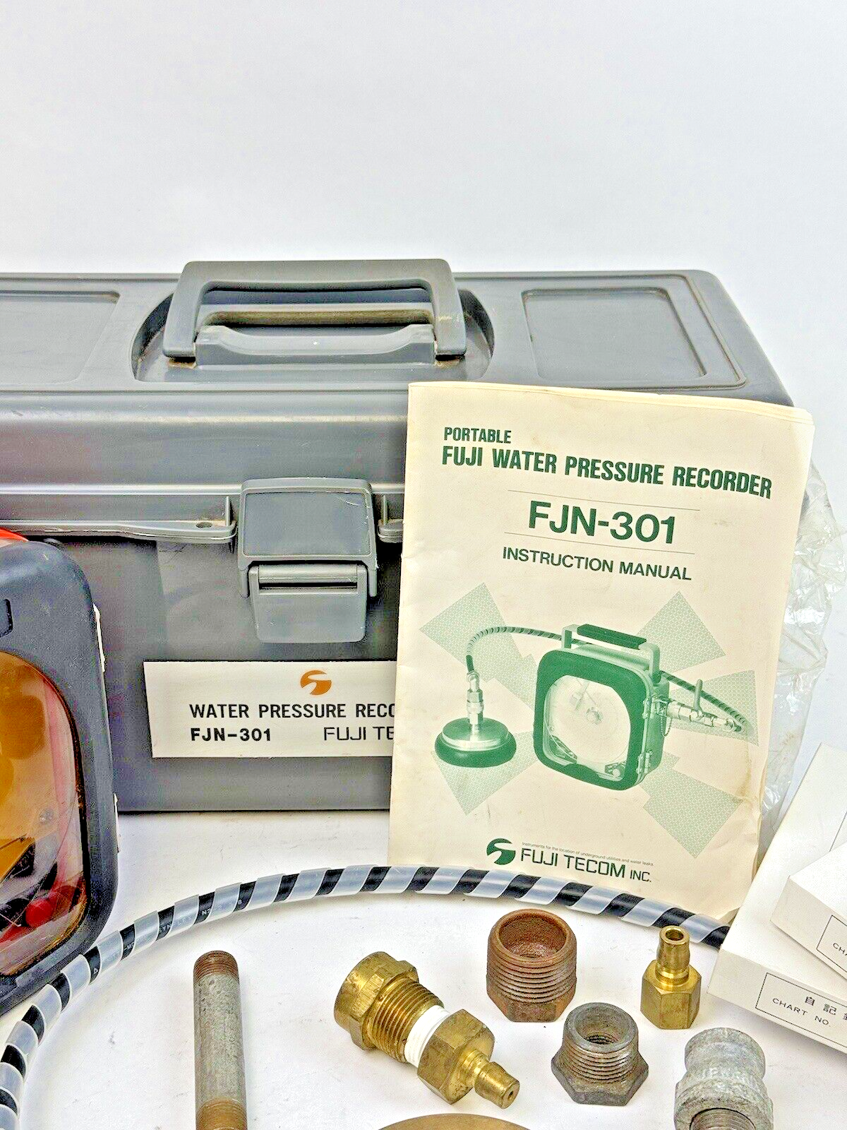 FUJI TECOM - FJN-301 - PORTABLE FUJI WATER PRESSURE RECORDER W/ TUBES & PAPER