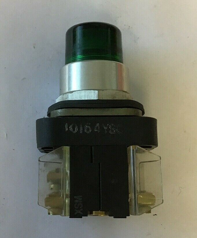 ALLEN-BRADLEY 800T-QT24  SER. T GREEN PUSHBUTTON SWITCH 24VAC/DC #757 LAMP