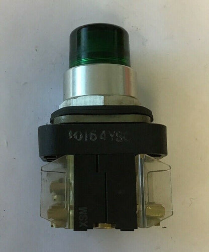 ALLEN-BRADLEY 800T-QT24  SER. T GREEN PUSHBUTTON SWITCH 24VAC/DC #757 LAMP