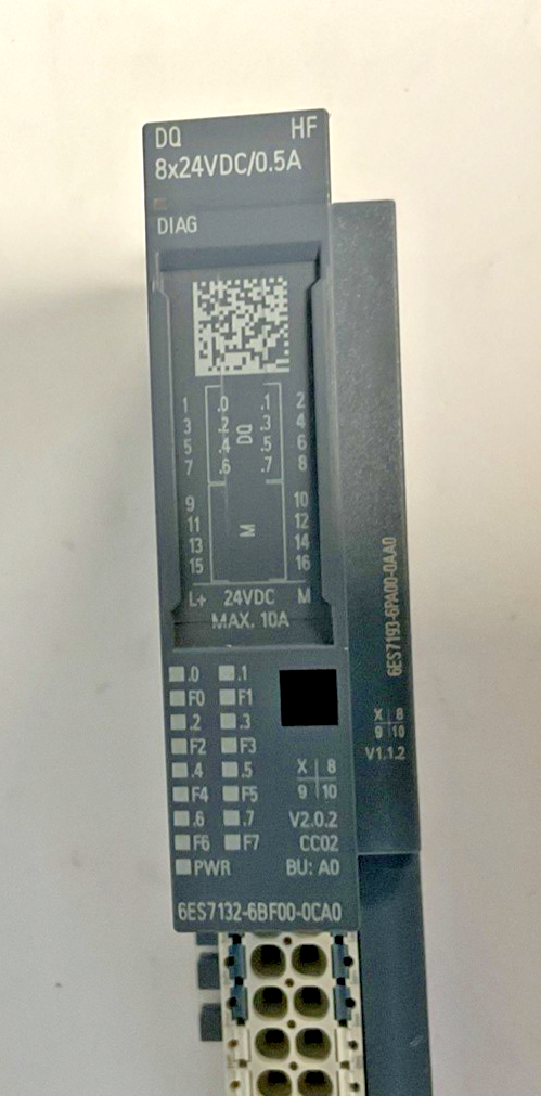 SIEMEN 6ES7 132-6BF00-0CA0 8X24V/0.5A DIGITAL INPUT MODULE W/BASE AND END MODULE