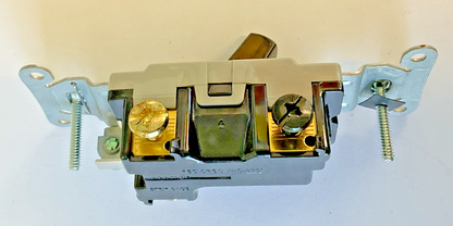 HUBBELL CS320 3-WAY SWITCH 20A 120/277A  ***LOTOF2***