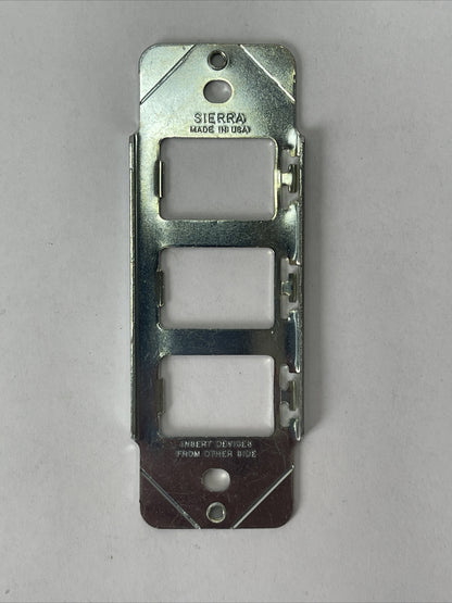 PASS & SEYMOUR 4517 METAL WALL PLATE DUSTPROOF COVER RECTANGULAR FOR FS BOX