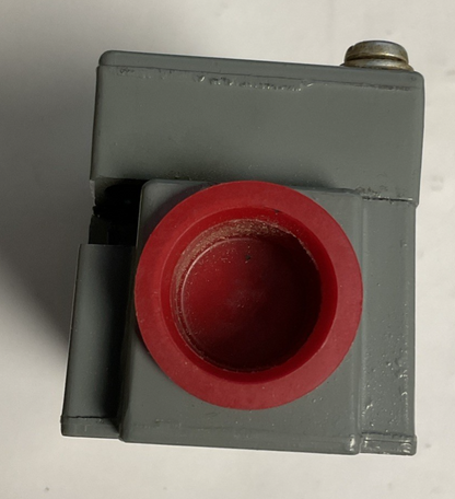 SQUARE D B54C LIMIT SWITCH SER.A 10A 720VA 600VAC ***LOTOF2***