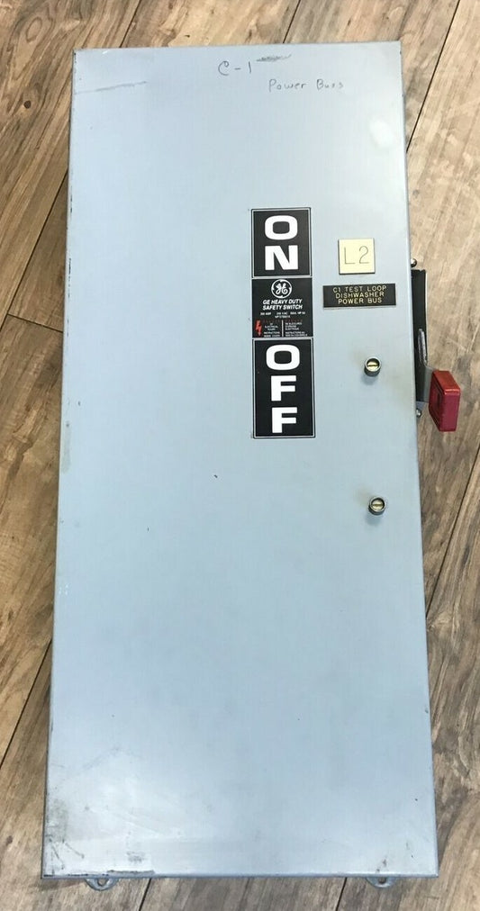 GE TH3224J MODEL 7 FUSIBLE SAFETY SWITCH 200A 240VAC 250VDC 60HP 2P