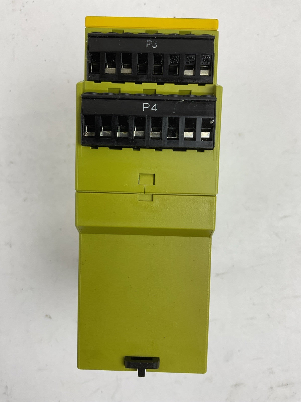 PILZ PNOZ XV2P 30/24VDC 2N/0 2N/0 T RELAY 24VDC
