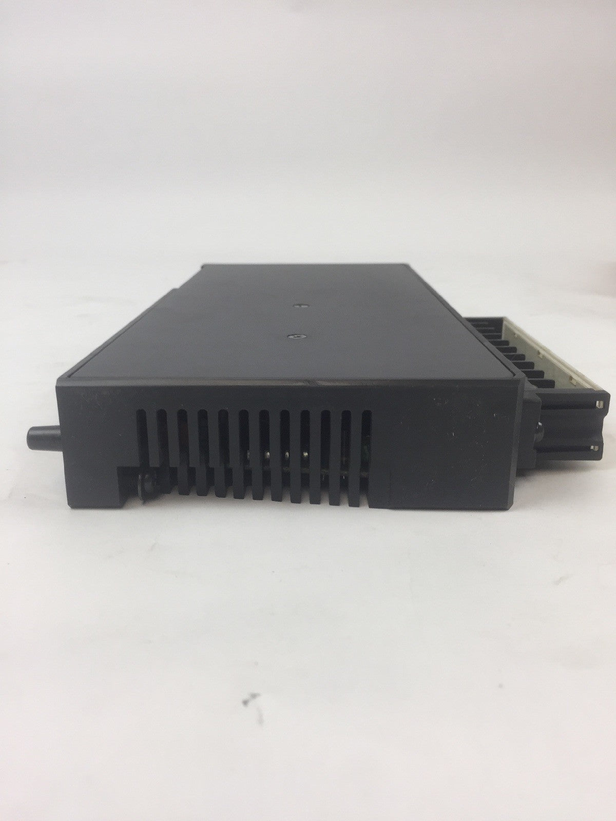 GE IC630MDL375A OUTPUT MODULE 115VAC OUTPUT MDL/16
