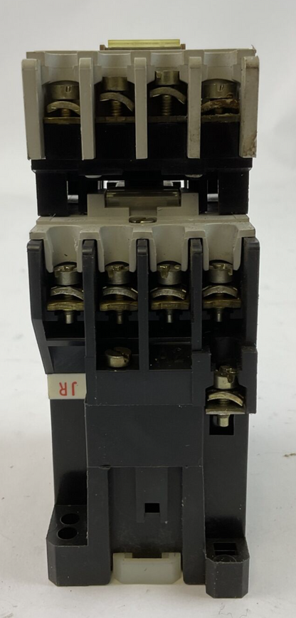 ALLEN BRADLEY 700-F400A1 SER B CONTACTOR 600VAC 300VDC 10A COIL 120V 195-FA22