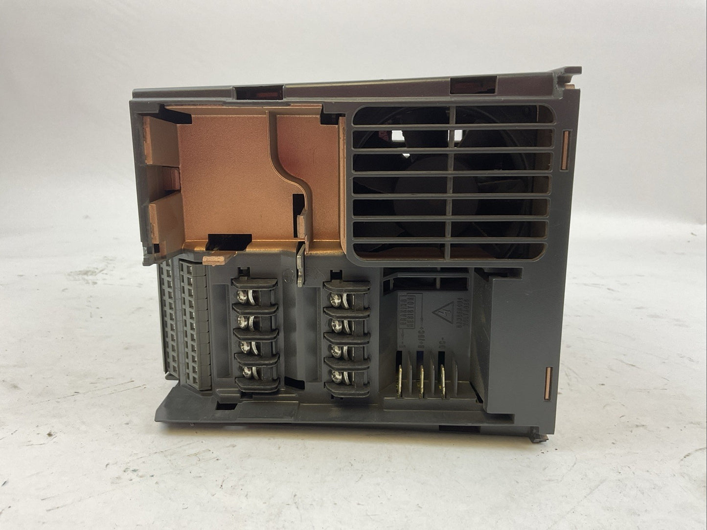 SIEMENS 6SE3216-8CB40 MICROMASTER VECTOR AC DRIVE 2.0HP 1500W 230VAC 7.40A